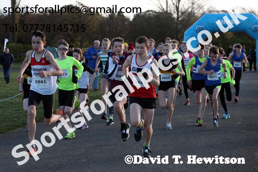 Boys and girls under-15s Heaton Harriers Memorial Road Races, Newcastle. Photo:  David T. Hewitson/Sports for All Pics